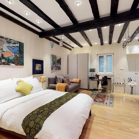 Diocletian Studio Apartments สปลิท ภายนอก รูปภาพ