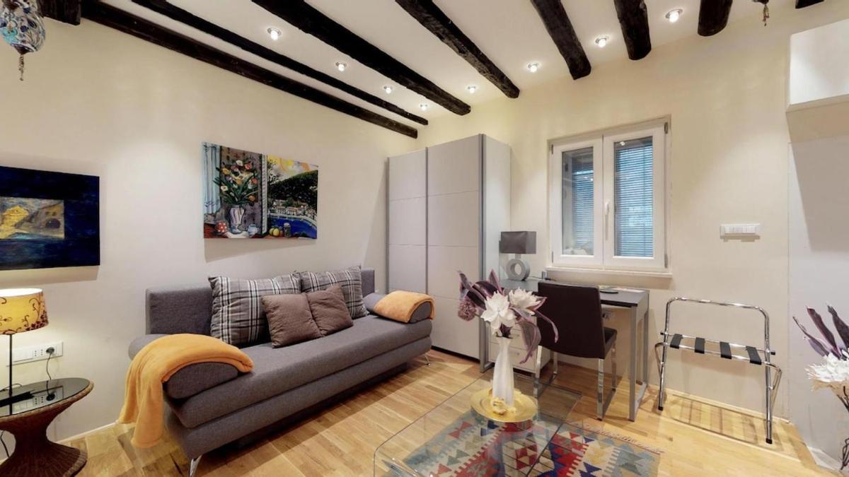 Diocletian Studio Apartments สปลิท ภายนอก รูปภาพ