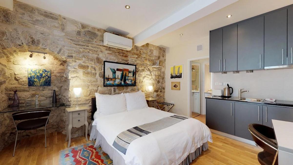 Diocletian Studio Apartments สปลิท ภายนอก รูปภาพ