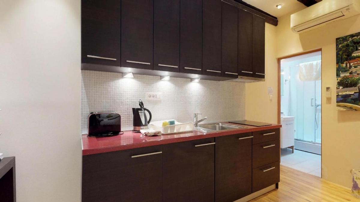 Diocletian Studio Apartments สปลิท ภายนอก รูปภาพ