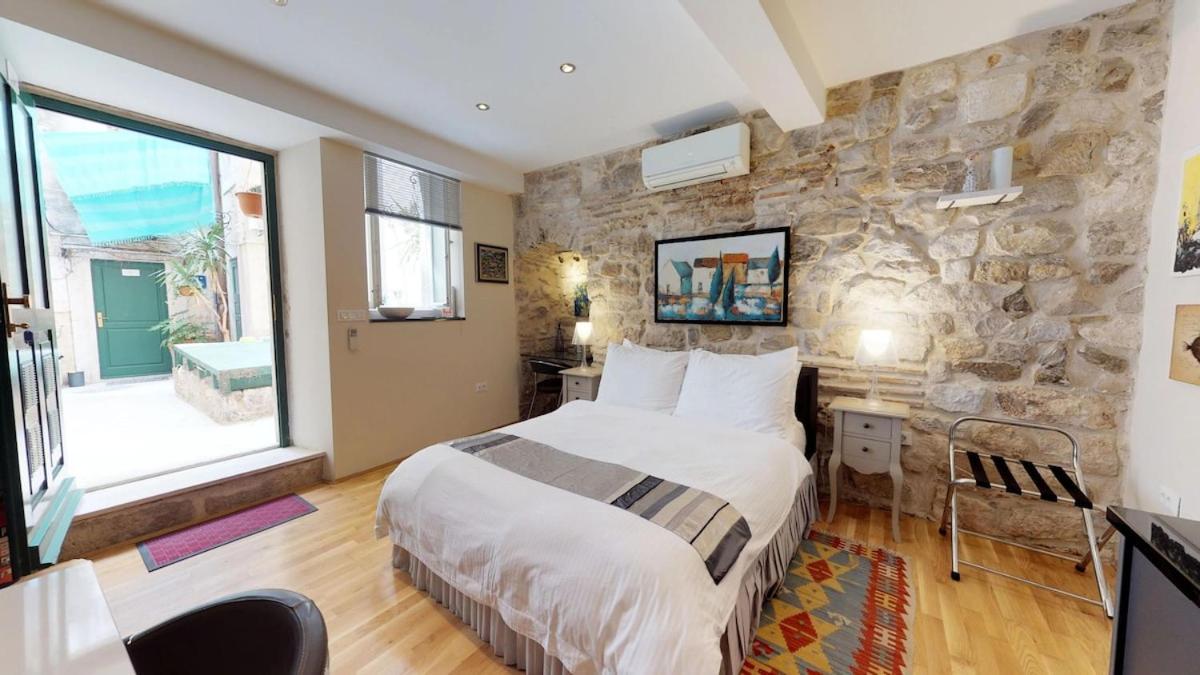 Diocletian Studio Apartments สปลิท ภายนอก รูปภาพ